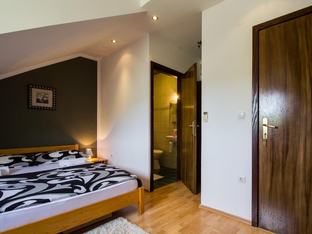 House Josipa Hotel Rakovica Buitenkant foto